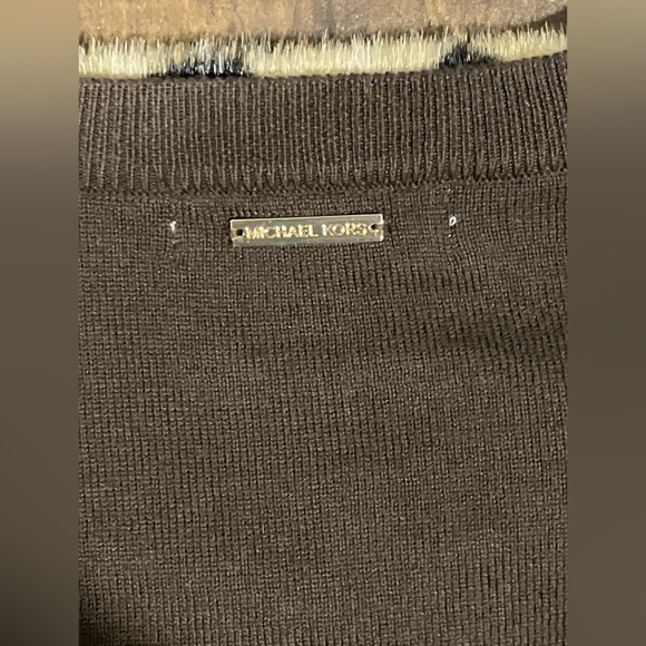 NWOT* Michael Kors| Long Sleeve Top with Fur - Picture 5 of 5